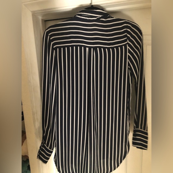 H&M strip button up - Picture 2 of 4